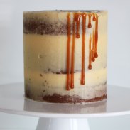 Semi-Naked Schokoladen-Caramel-Cake
